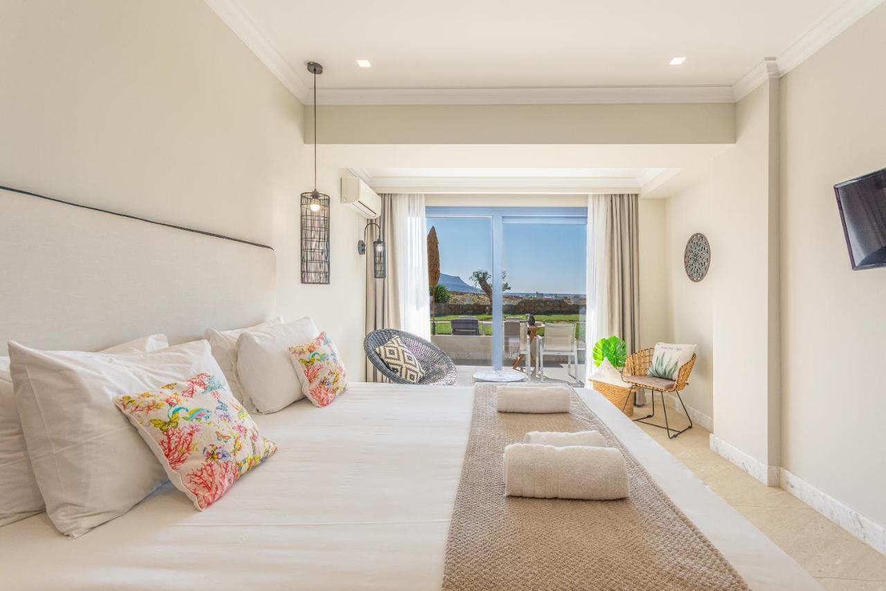 Pyrgos Blue Aparthotel มาเลีย ภายนอก รูปภาพ