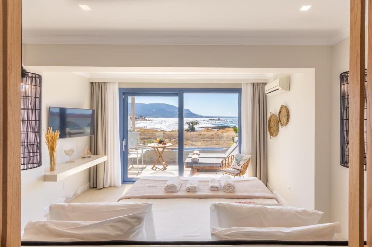 Pyrgos Blue Aparthotel มาเลีย ภายนอก รูปภาพ