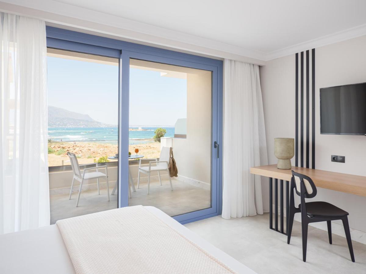Pyrgos Blue Aparthotel มาเลีย ภายนอก รูปภาพ