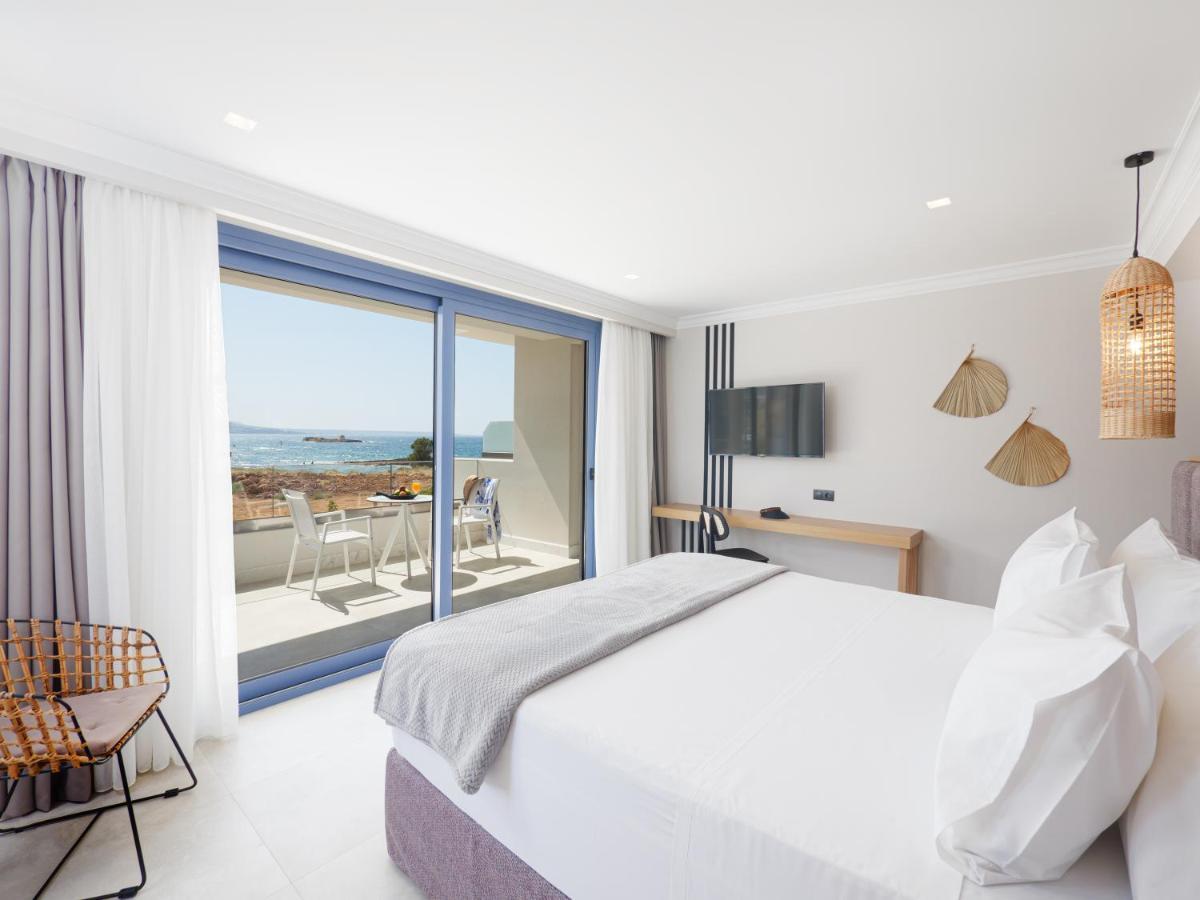 Pyrgos Blue Aparthotel มาเลีย ภายนอก รูปภาพ