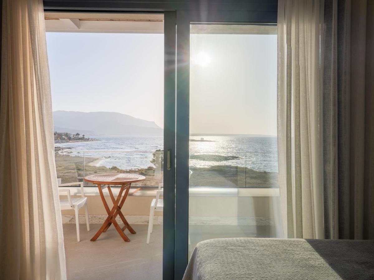 Pyrgos Blue Aparthotel มาเลีย ภายนอก รูปภาพ