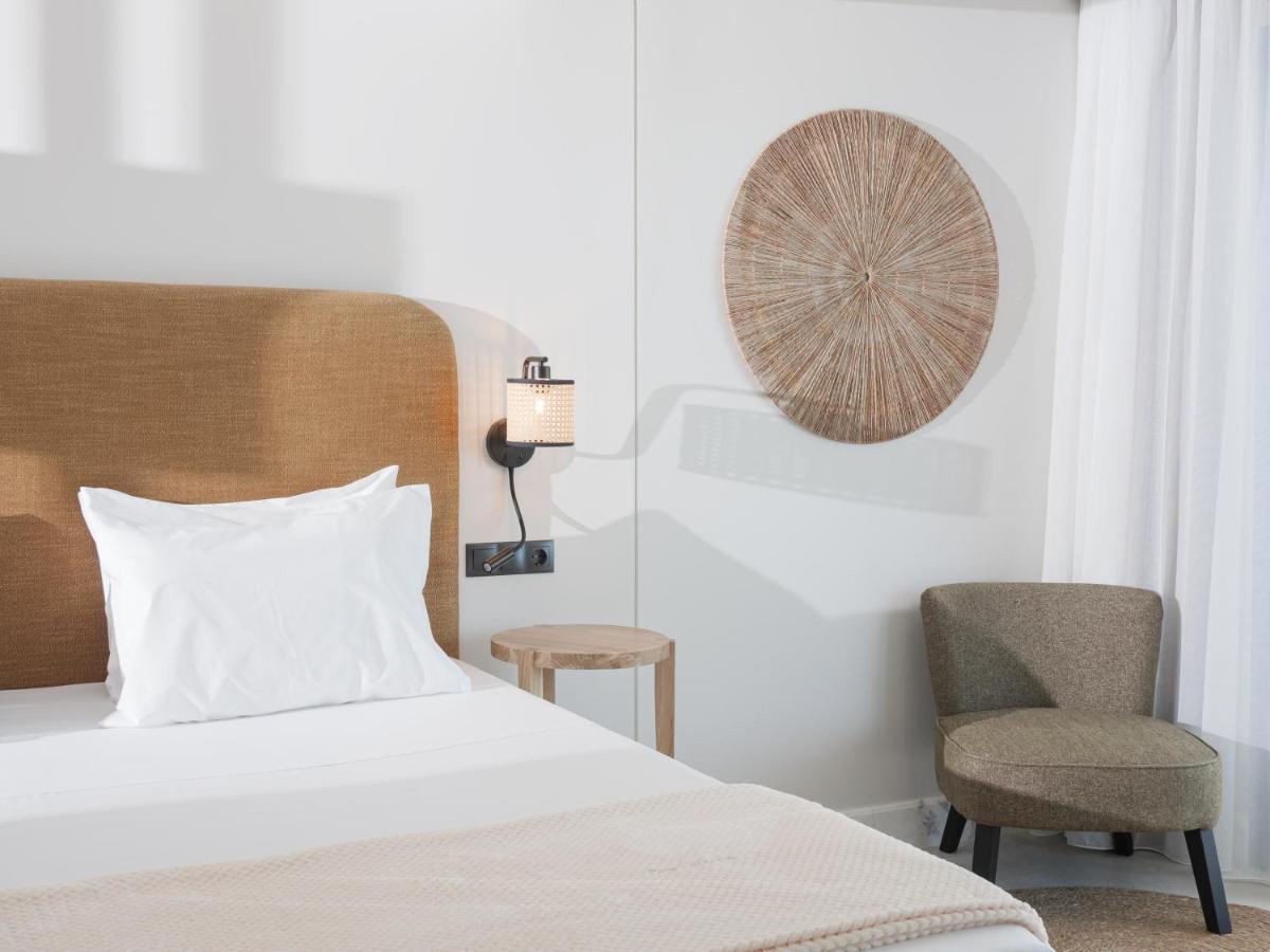 Pyrgos Blue Aparthotel มาเลีย ภายนอก รูปภาพ