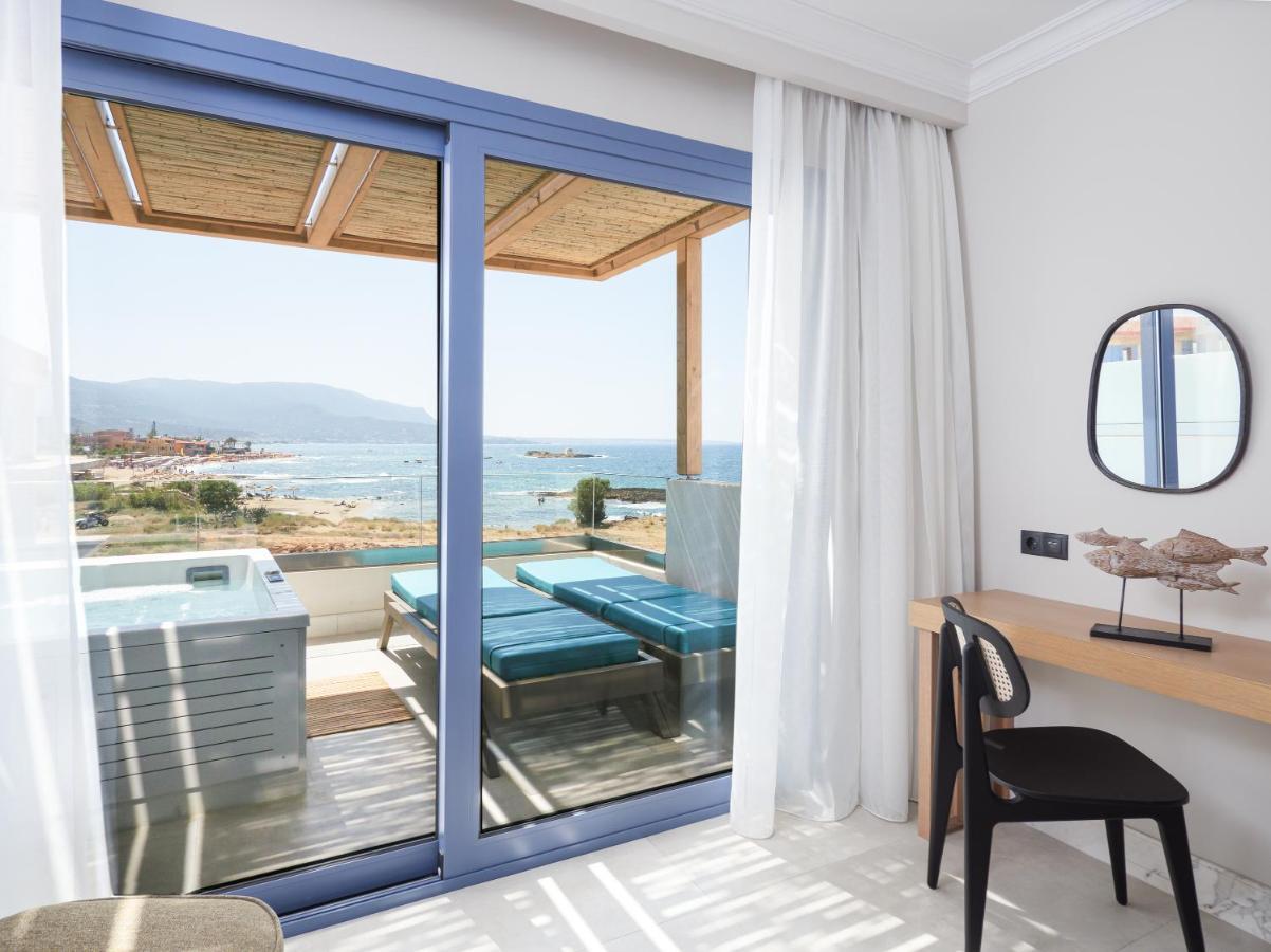 Pyrgos Blue Aparthotel มาเลีย ภายนอก รูปภาพ