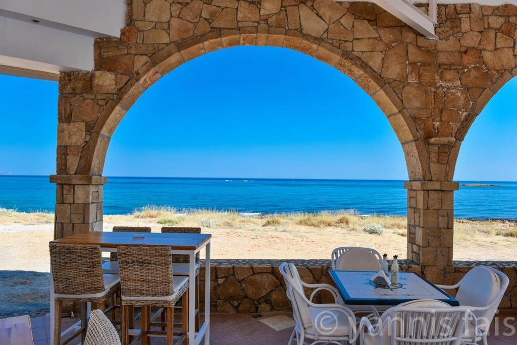 Pyrgos Blue Aparthotel มาเลีย ภายนอก รูปภาพ