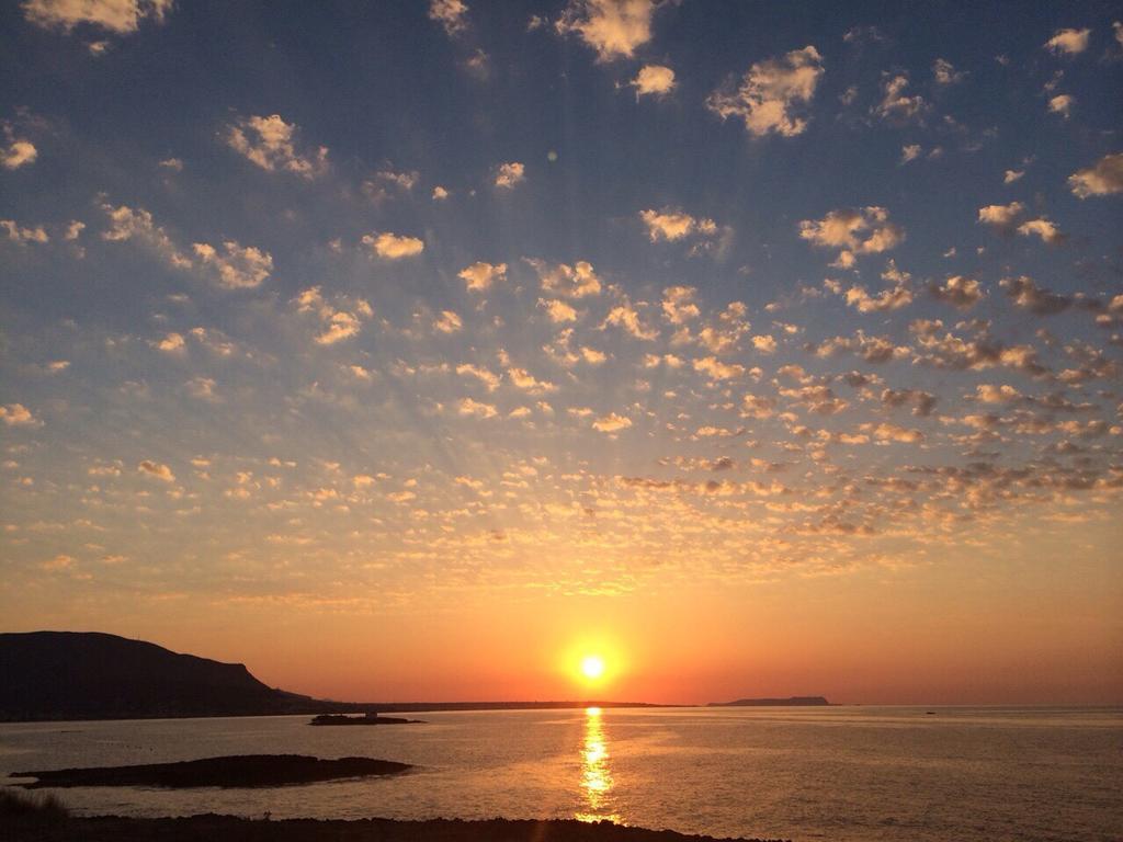 Pyrgos Blue Aparthotel มาเลีย ภายนอก รูปภาพ