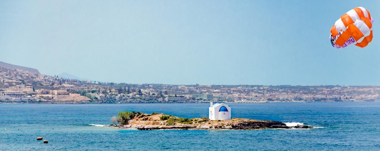 Pyrgos Blue Aparthotel มาเลีย ภายนอก รูปภาพ