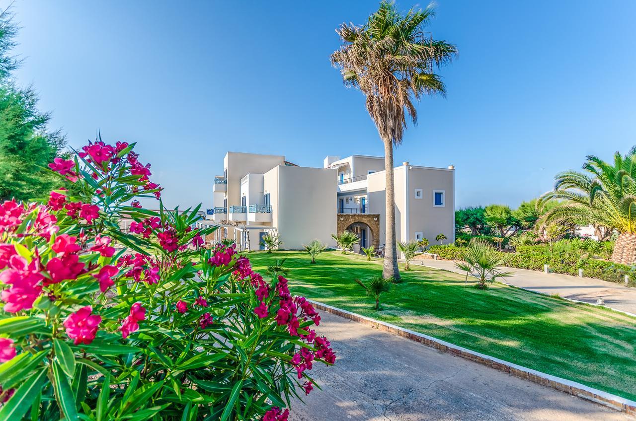 Pyrgos Blue Aparthotel มาเลีย ภายนอก รูปภาพ